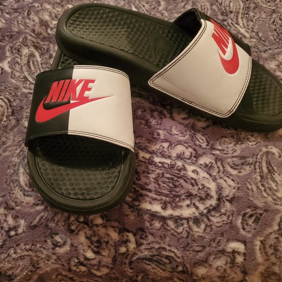 Nike Slide - Picture 5 of 6